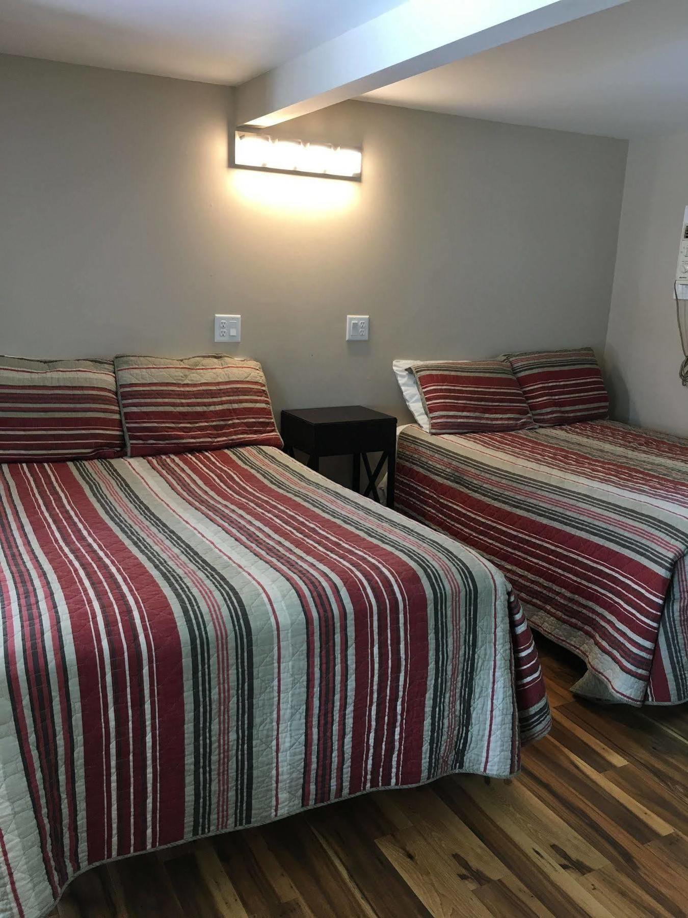 Emerald Isle Inn - Хамптън Екстериор снимка